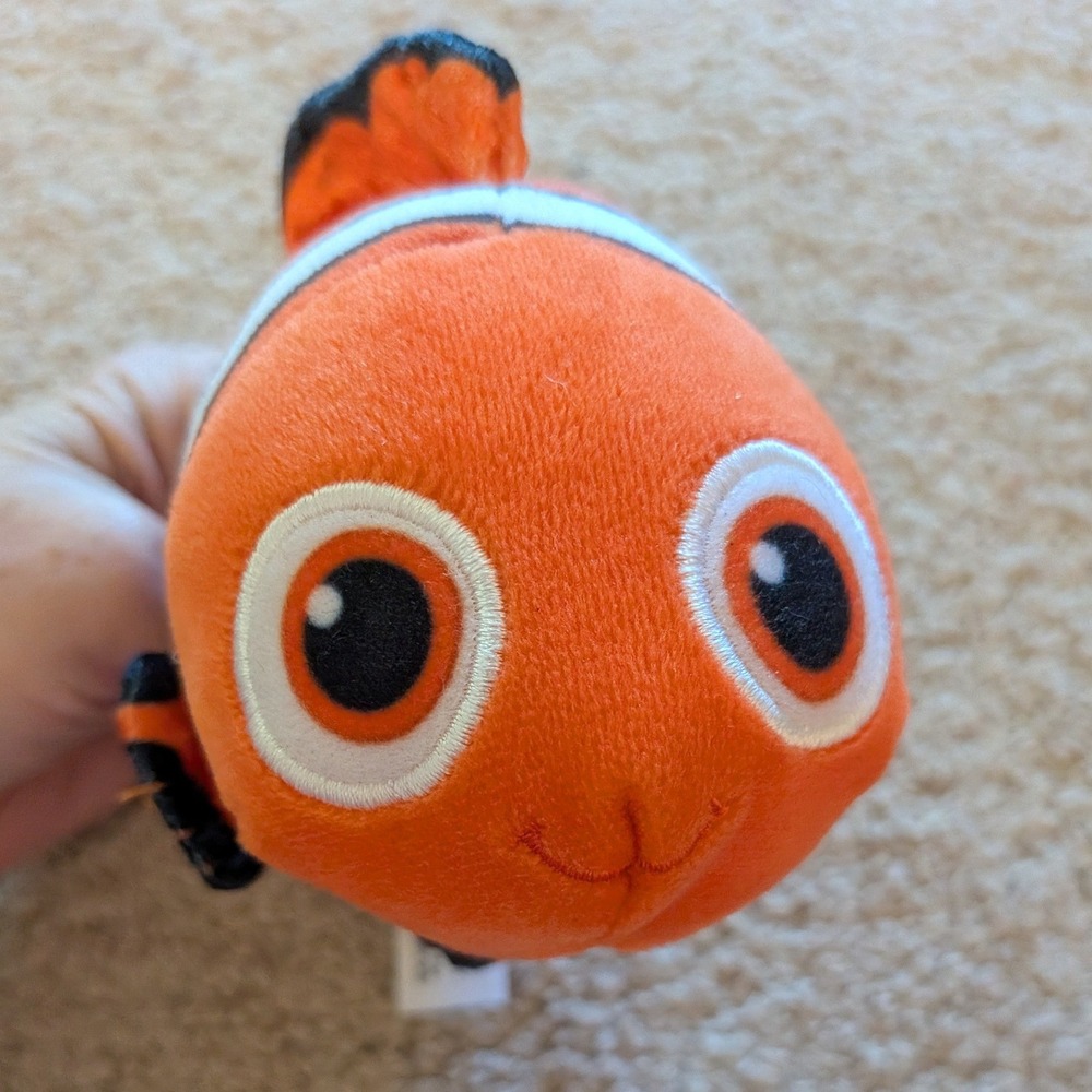 Bandai Disney Pixar Finding Dory Nemo Plush Clownfish Stuffed Toy NWT